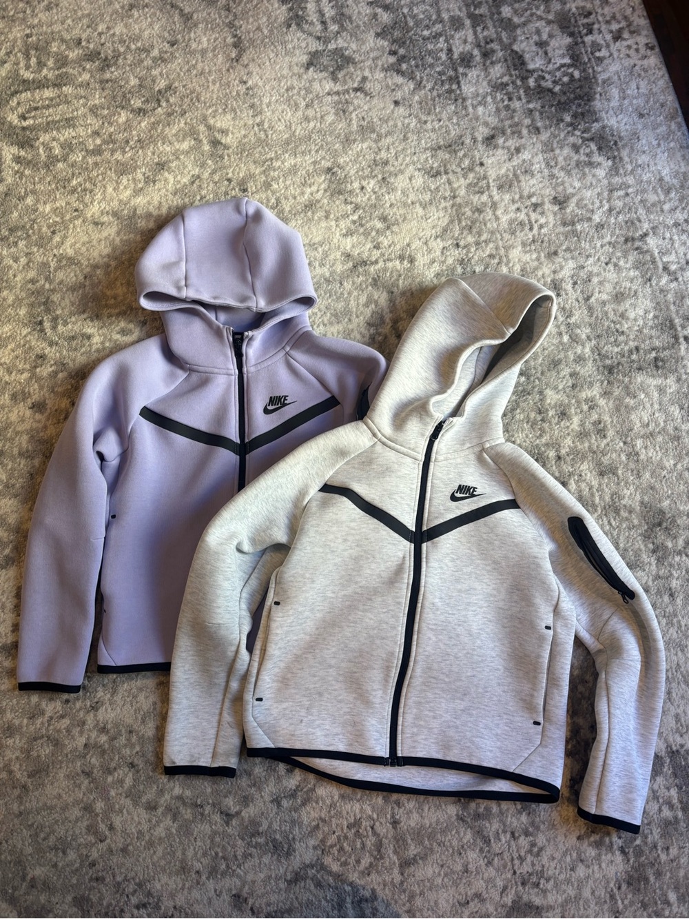 Nike Kids Hooded Zip Jackets in Lavender & Light Gray